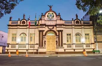 É uma imagem do post com o título Concurso Cruz das Almas BA é aberto com 365 vagas; até R$4 mil!