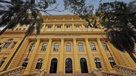 É uma imagem do post com o título Concurso Sefaz RS tem secretária nomeada para andamento de edital