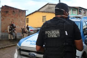 É uma imagem do post com o título Novo concurso PC BA com mil vagas? Folha Dirigida apurou; veja!