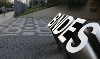 É uma imagem do post com o título Concurso BNDES: confira o salário do analista; nível superior
