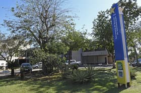 É uma imagem do post com o título Concurso SES MS: decreto é publicado e amplia oferta de vagas
