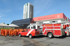 É uma imagem do post com o título Concurso Bombeiros DF: edital com 356 vagas sai até o fim do ano