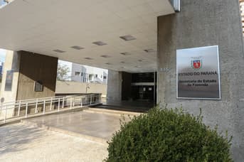 É uma imagem do post com o título Concurso Sefaz PR: publicado edital com 50 vagas para auditor