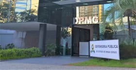 É uma imagem do post com o título Banca nega vazamento de prova de promotor do concurso DPE MG