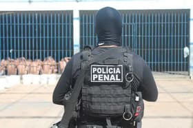 É uma imagem do post com o título 5 motivos para fazer concurso Polícia Penal RJ