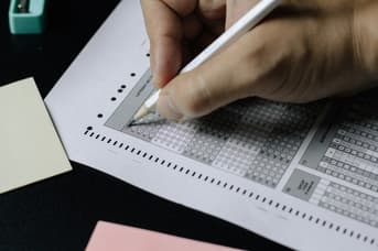 É uma imagem do post com o título Concursos nível médio 2024: veja as principais oportunidades