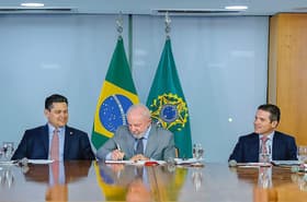 É uma imagem do post com o título PEC da Segurança Pública é entregue por Lula ao Congresso