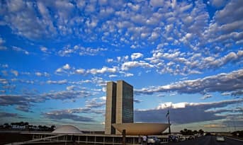 É uma imagem do post com o título Concurso Câmara dos Deputados tem quase 2 mil isenções concedidas