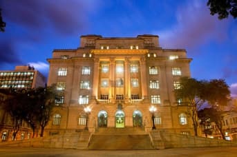 É uma imagem do post com o título Concurso Santos SP: saem editais com 226 vagas; até R$13 mil