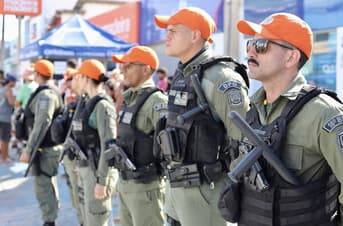 É uma imagem do post com o título Concursos PM e Bombeiros PE: saem editais com 3.360 vagas