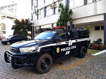 É uma imagem do post com o título Novo concurso PC ES aceitará apenas bacharelado; entenda!