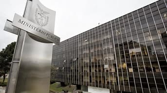 É uma imagem do post com o título Concurso MP PR: publicado novo edital para promotor; R$30 mil