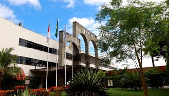 É uma imagem do post com o título Concurso Câmara de Manaus AM tem avanços e cargos são criados