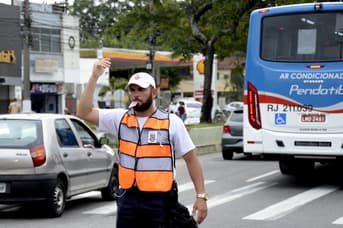 É uma imagem do post com o título Edital do concurso Nittrans RJ segue em elaboração para agentes