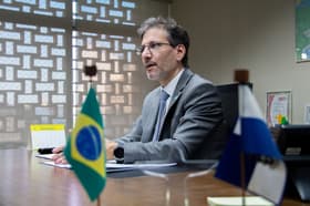 É uma imagem do post com o título Concurso Sefaz RJ: secretário revela prazo de convocação e mais