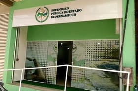 É uma imagem do post com o título Sai edital do concurso DPE PE com 20 vagas de defensor