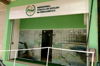 É uma imagem do post com o título Sai edital do concurso DPE PE com 20 vagas de defensor