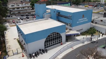 É uma imagem do post com o título Carapicuíba SP abre concurso com 144 vagas para educação