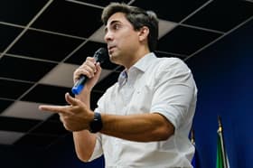 É uma imagem do post com o título Secretário confirma concurso Seduc MT em março com 1.500 vagas