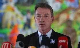 É uma imagem do post com o título Concursos Roraima: governador promete novos editais em 2026