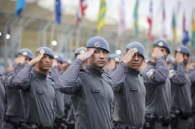 É uma imagem do post com o título Concurso Penal ES x PM SP: veja diferenças e qual escolher!