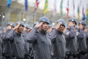 É uma imagem do post com o título Concurso Penal ES x PM SP: veja diferenças e qual escolher!