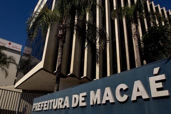 É uma imagem do post com o título Concurso Macaé RJ: veja os salários e benefícios dos editais