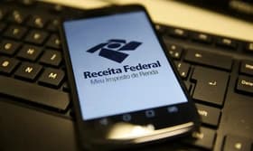 É uma imagem do post com o título Imposto de Renda 2025: não declarar impede de tomar posse?