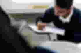É uma imagem do post com o título Etec de Arujá abre seleção para cadastro reserva de professores
