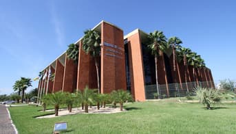 É uma imagem do post com o título Aprovados do concurso TJ TO começam a ser nomeados