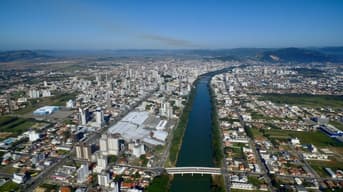 É uma imagem do post com o título Prefeitura de Tubarão SC abre 12 vagas para cuidador em seleção