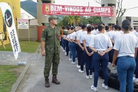 É uma imagem do post com o título Concurso Fuzileiro Naval: mulheres concorrerão a todas as vagas