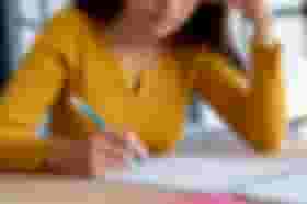 É uma imagem do post com o título 4 etapas de estudo para concurso público