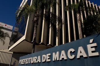 É uma imagem do post com o título Concurso Macaé RJ: banca é contratada para edital com 647 vagas