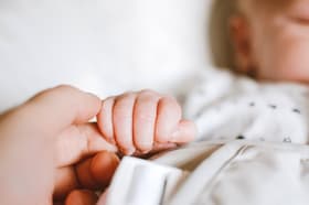 É uma imagem do post com o título UERJ abre concurso para professor adjunto em cirurgia pediátrica