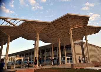 É uma imagem do post com o título UnB - DF abre Concursos Públicos para Docentes em Brasília