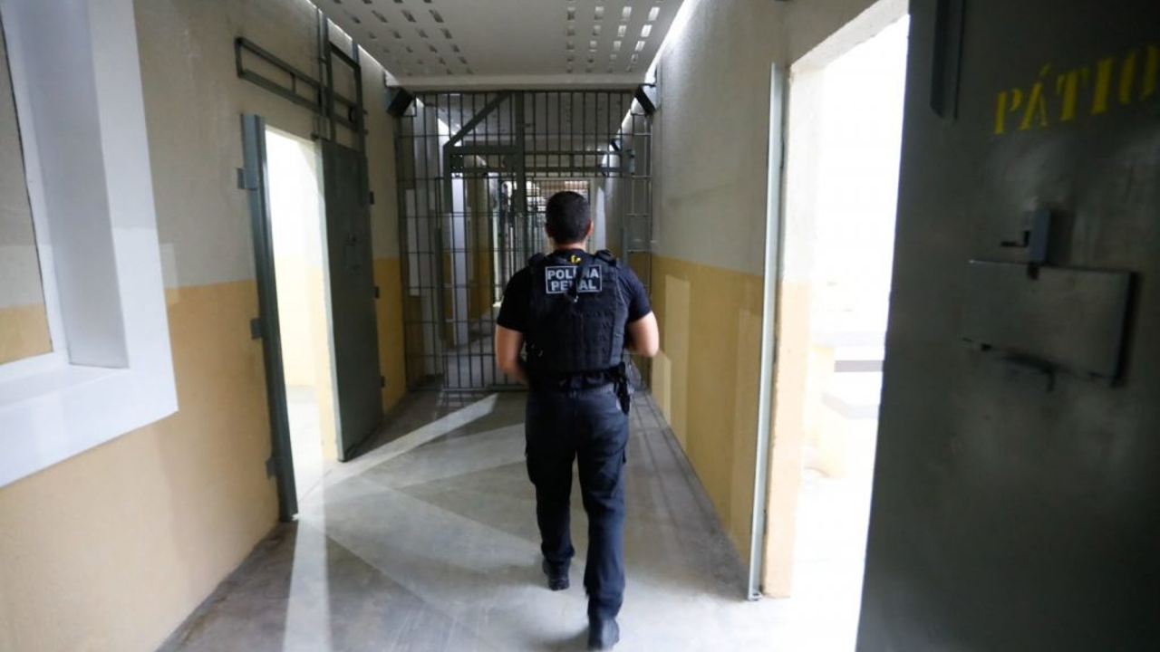 Imagem da notícia - Qconcursos Folha Dirigida