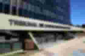 É uma imagem do post com o título Após inscrições, veja as próximas etapas do concurso TCE PR