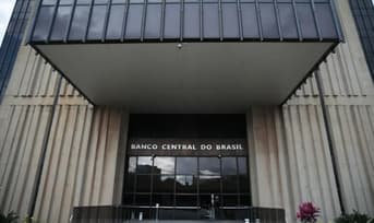 É uma imagem do post com o título Concurso Bacen é autorizado com oferta de 100 vagas