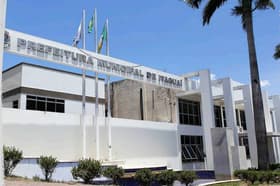 É uma imagem do post com o título Sem concurso, Itaguaí RJ abre 157 vagas de nível fundamental