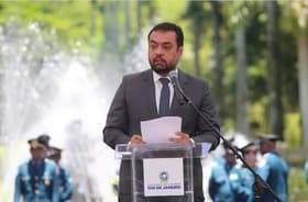 É uma imagem do post com o título Concursos RJ: governador confirma novos editais nas metas de 2024
