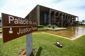 É uma imagem do post com o título Ministério da Justiça envia pedido de concurso para 430 vagas