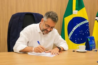 É uma imagem do post com o título Governador autoriza novo concurso Sesa AP com 1,8 mil vagas