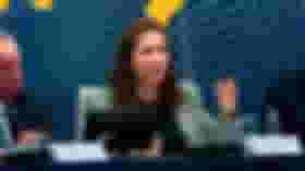 É uma imagem do post com o título Concursos Federais: ministra explica extinção de 44,5 mil cargos