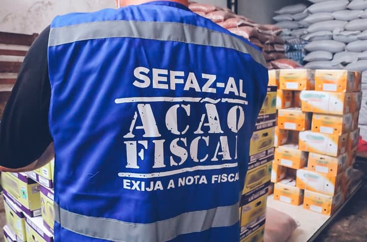 Auditor da Sefaz AL de costas