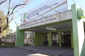 É uma imagem do post com o título IFRS abre seleção para professores substitutos em Erechim