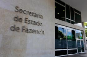 É uma imagem do post com o título Novo concurso Sefaz RJ está entre as metas bimestrais de 2024