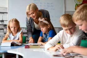 É uma imagem do post com o título Crissiumal RS abre seleção para auxiliar de ensino com três vagas