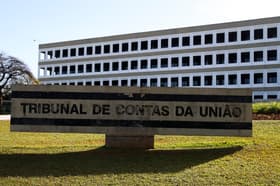 É uma imagem do post com o título Concurso TCU é autorizado com vagas para técnico e auditor