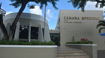 É uma imagem do post com o título Presidente confirma concurso Câmara de João Pessoa PB este ano
